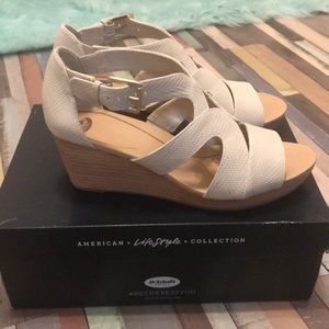 *NEW IN BOX* Dr Scholls Bailey Wedges